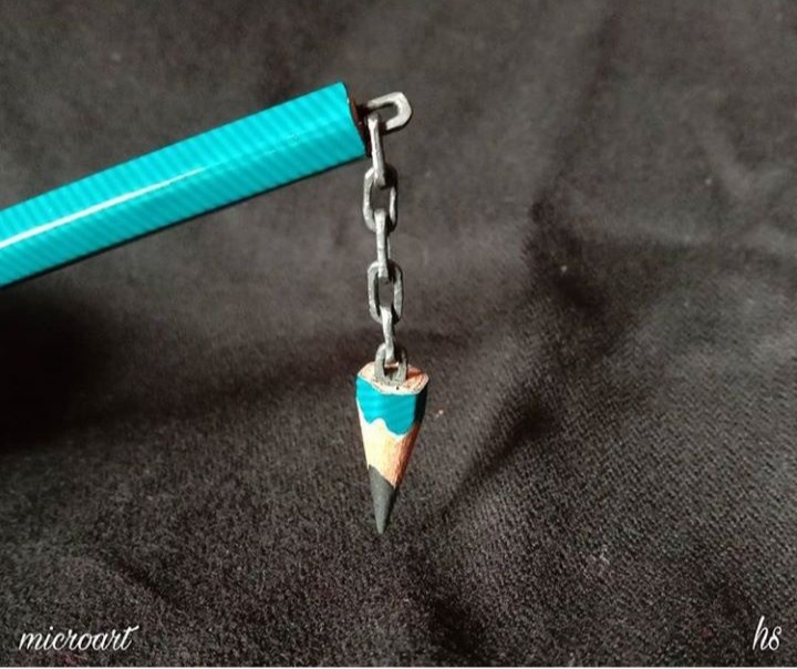 Kerala girl creates wonders in pencil lead carving