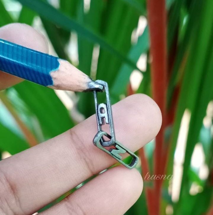 Kerala girl creates wonders in pencil lead carving