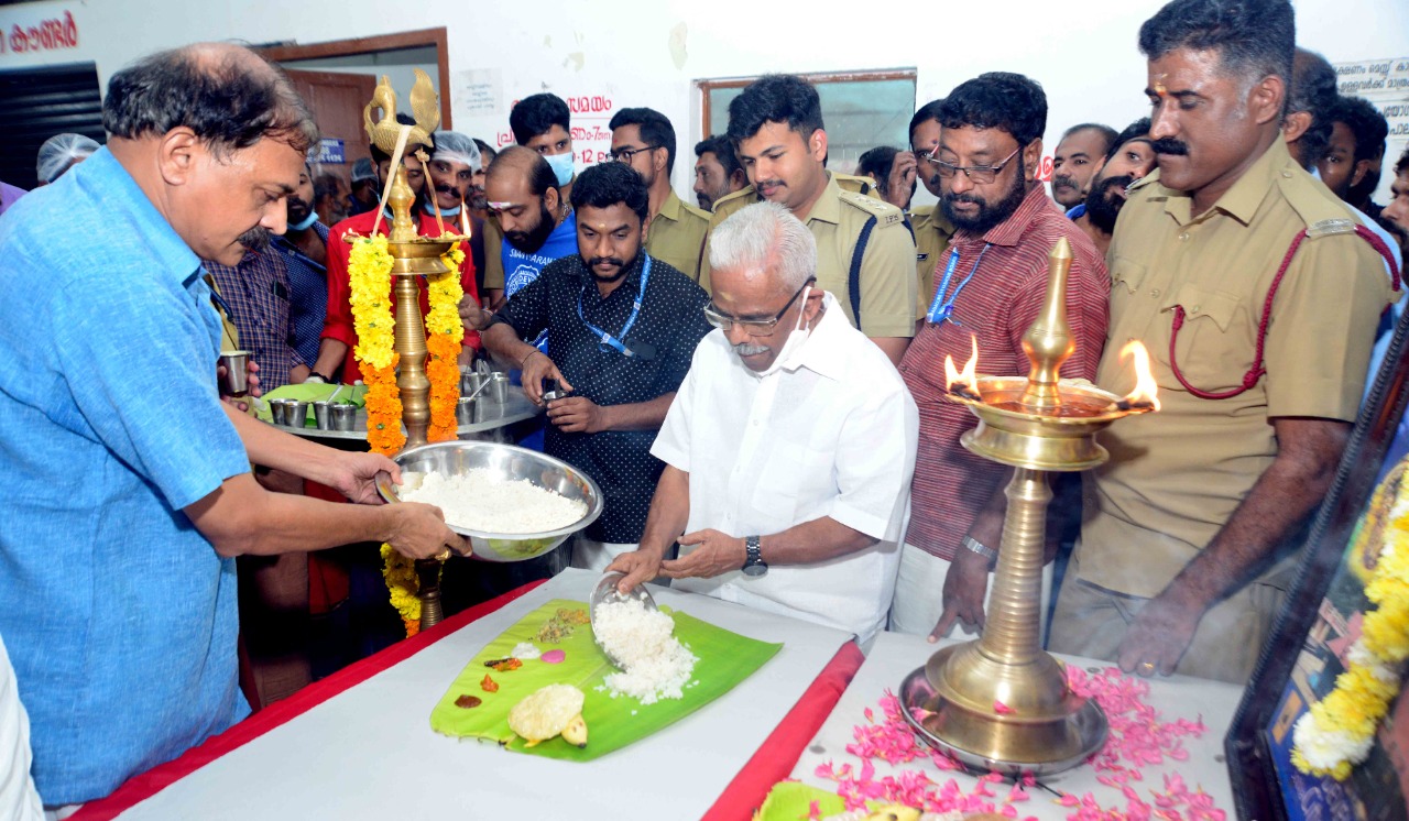 ശബരിമല  ശബരിമല ദേവസ്വം ബോർഡ്  ശബരിമല തീർഥാടനം  ശബരിമല തീർഥാടകർ  ശബരിമല നടവരുമാനം  ദേവസ്വം ബോർഡ് പ്രസിഡന്‍റ്  sabarimala pilgrimage income details  sabarimala pilgrimage  sabarimala pilgrims  sabarimala  sabarimala devotees  sabarimala news  ശബരിമലയിലെ നടവരവ്  ശബരിമല കാണിക്ക  sabarimala income  sabarimala new tractor  sabarimala cleaning  മണ്ഡലപൂജ