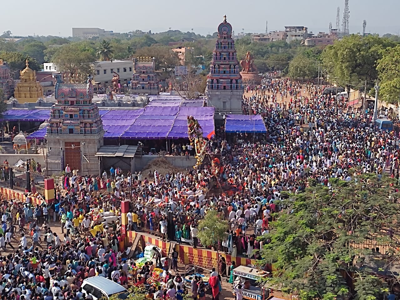 grandly celebrated shri kanakadurgamma sidibandi Chariot fair