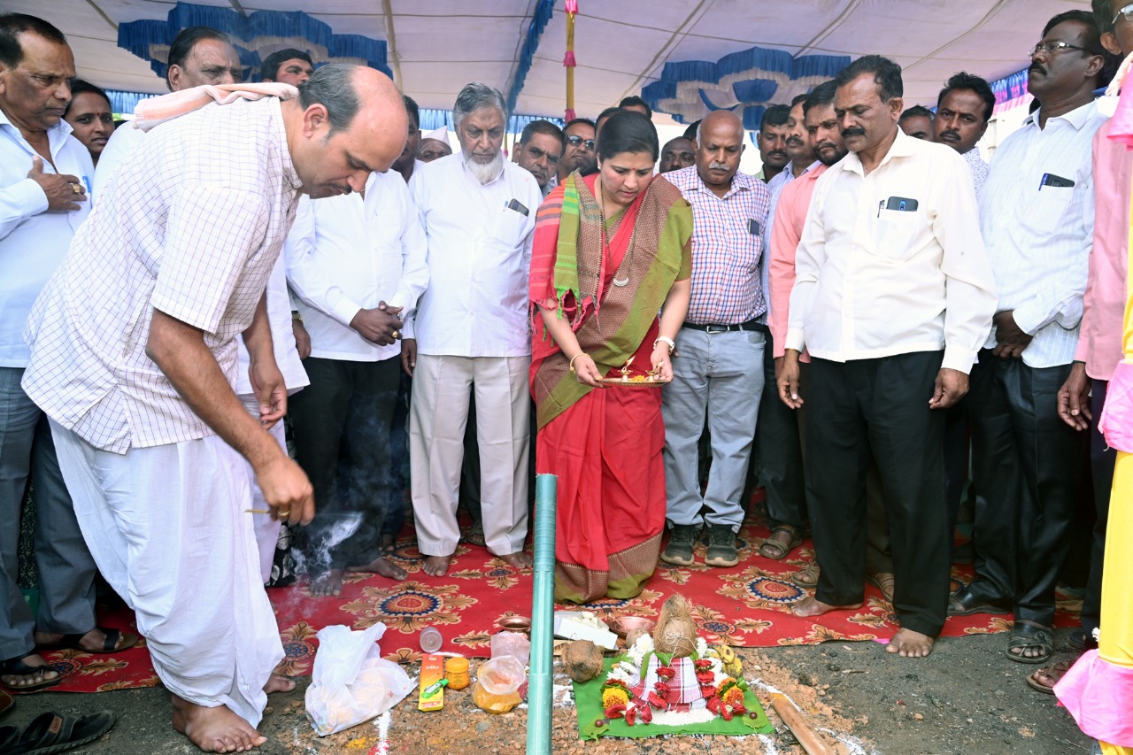 Anjali Nimbalkar Lay Foundation Stone Of Bus Stand