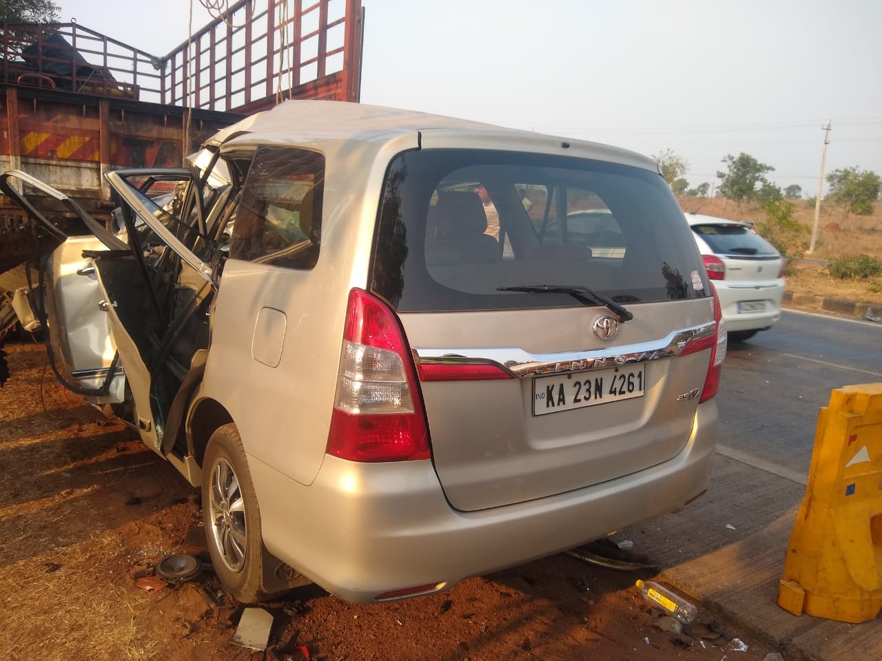 Docter died in road accident at belagavi