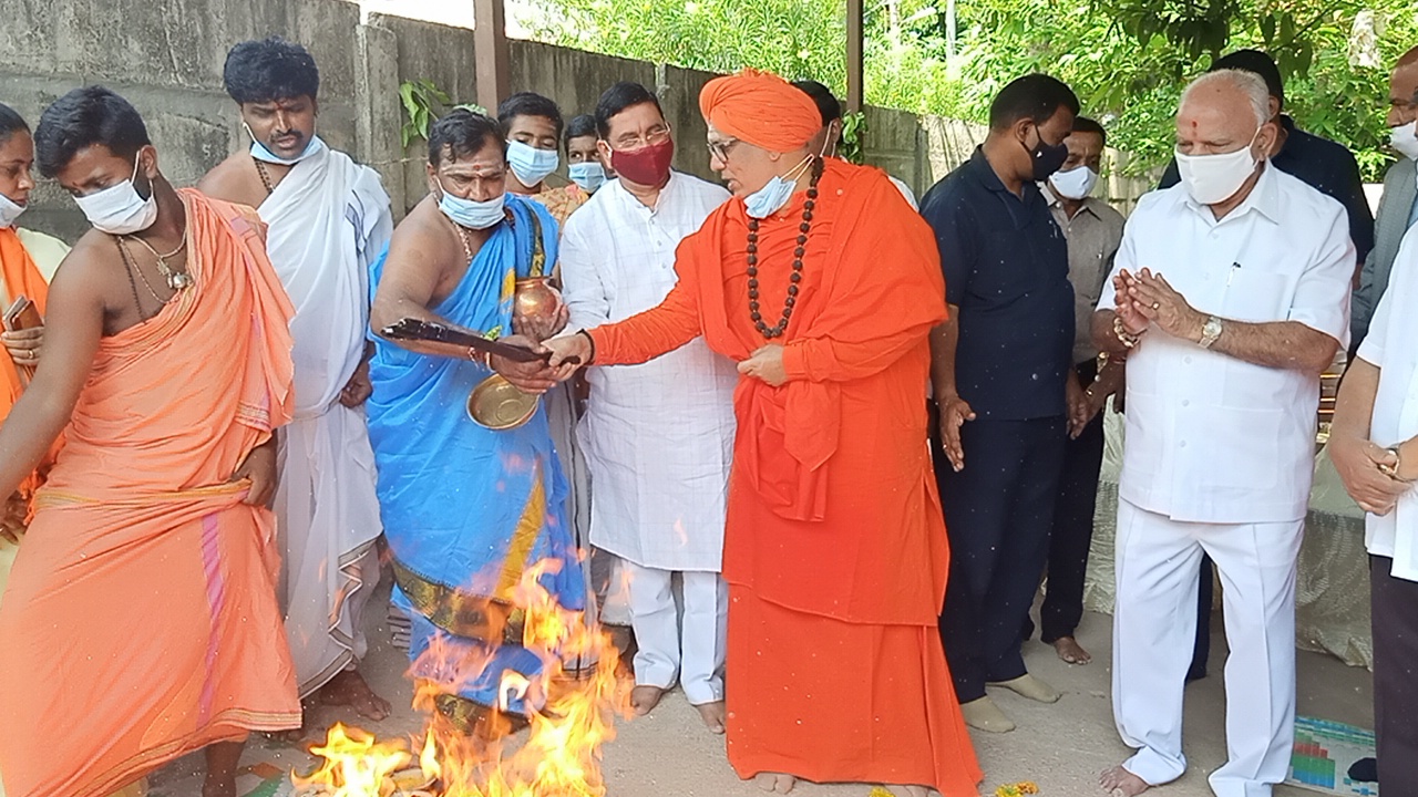 c-m-bsy-tested-corona-positive-anxiety-for-over-70-swamijis-in-belgavi