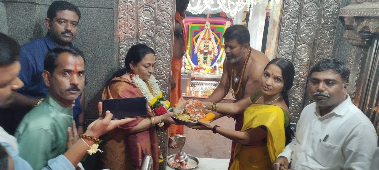 CM wife visits Renuka Yallamma Devi Temple