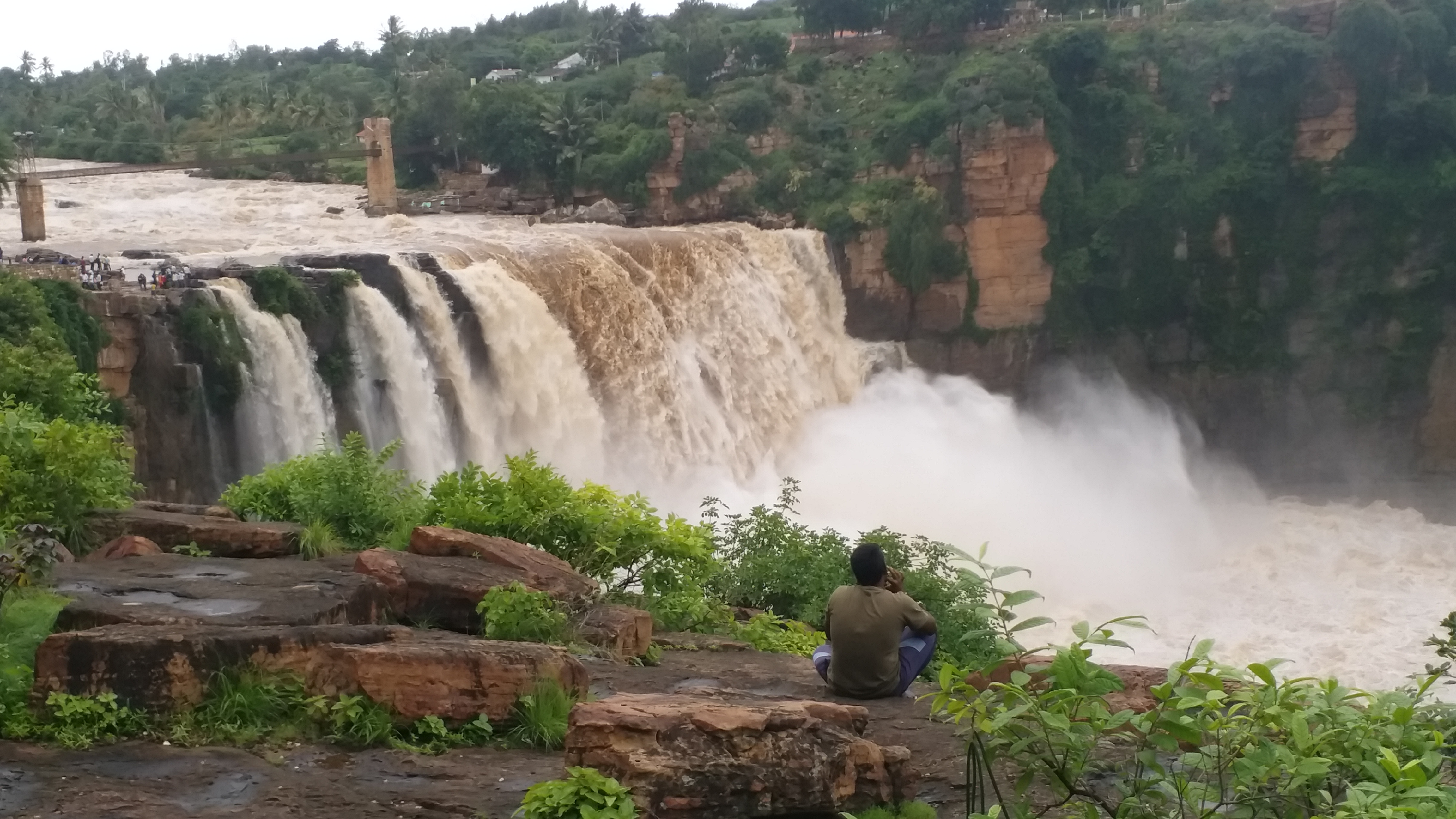 Fun from youth people in Gokak Falls