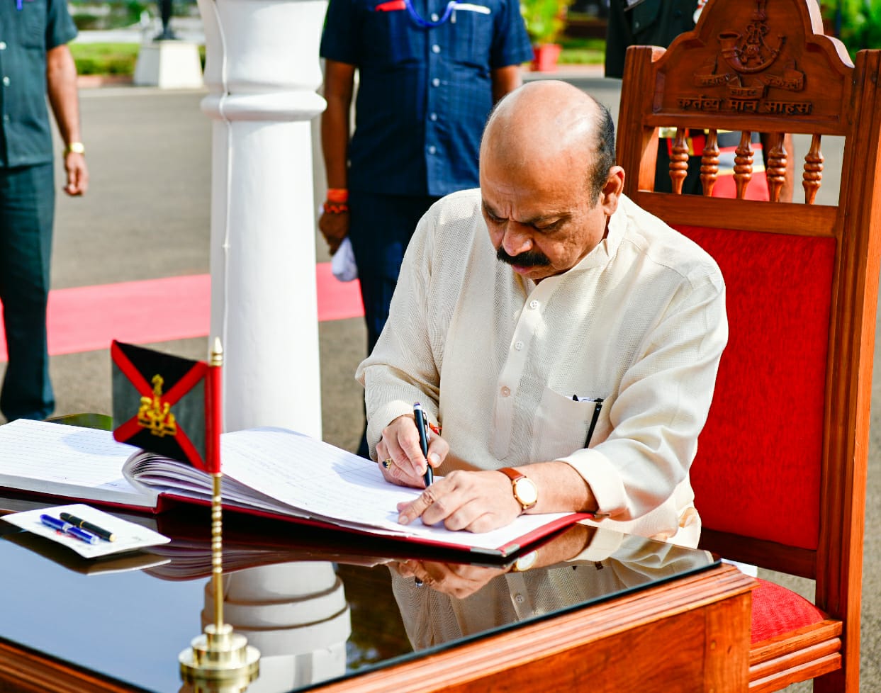 Cm Bommai tribute to Soldiers memorial