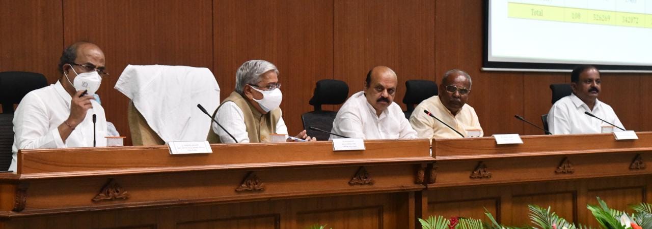 Chief Minister Basavaraj Bommai meeting at the Suvarna Soudha