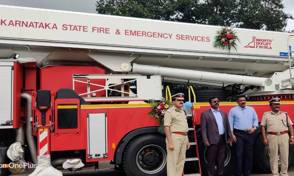 aerial ladder vehicle