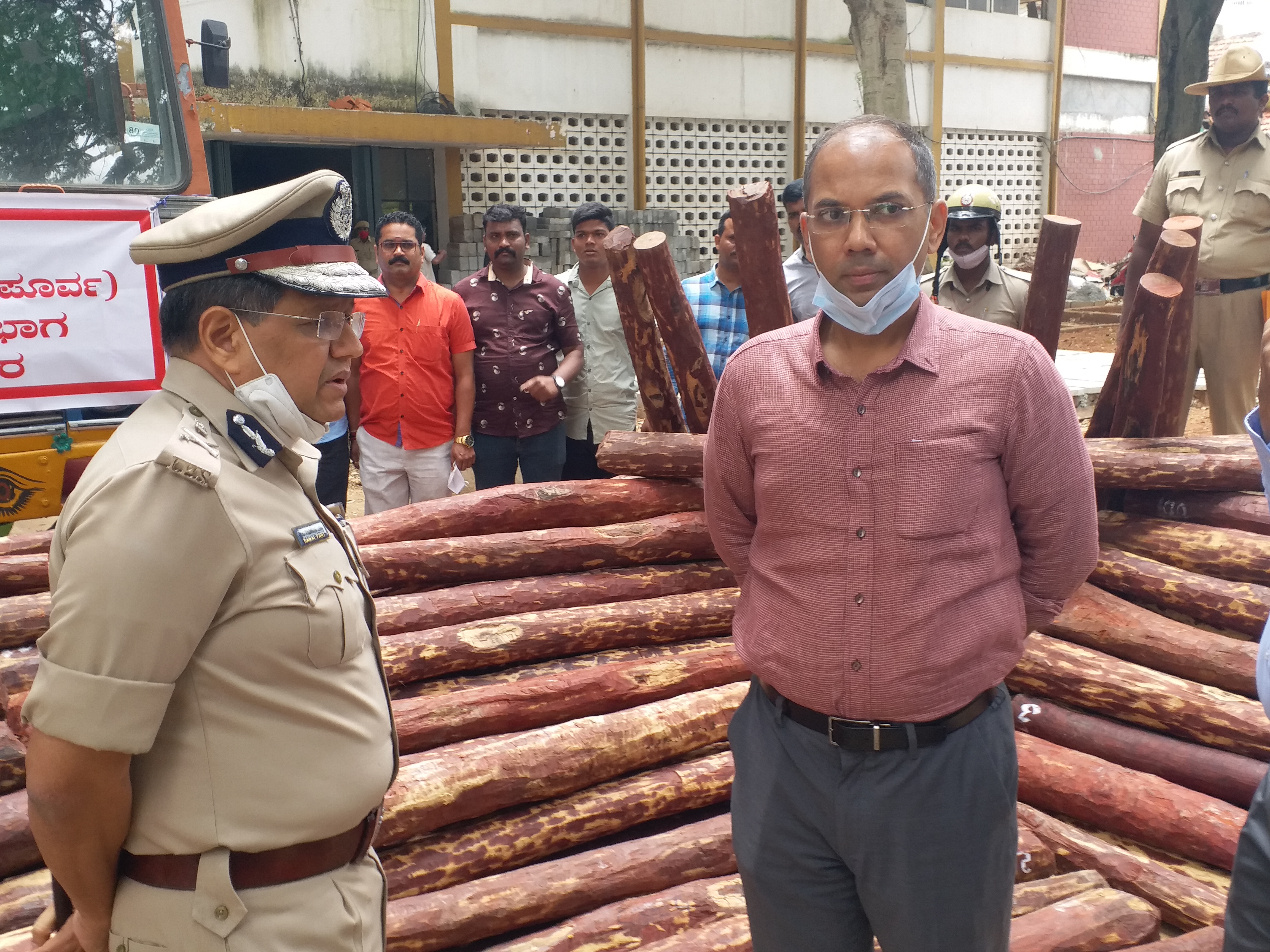 red sandalwood seized by ccb police