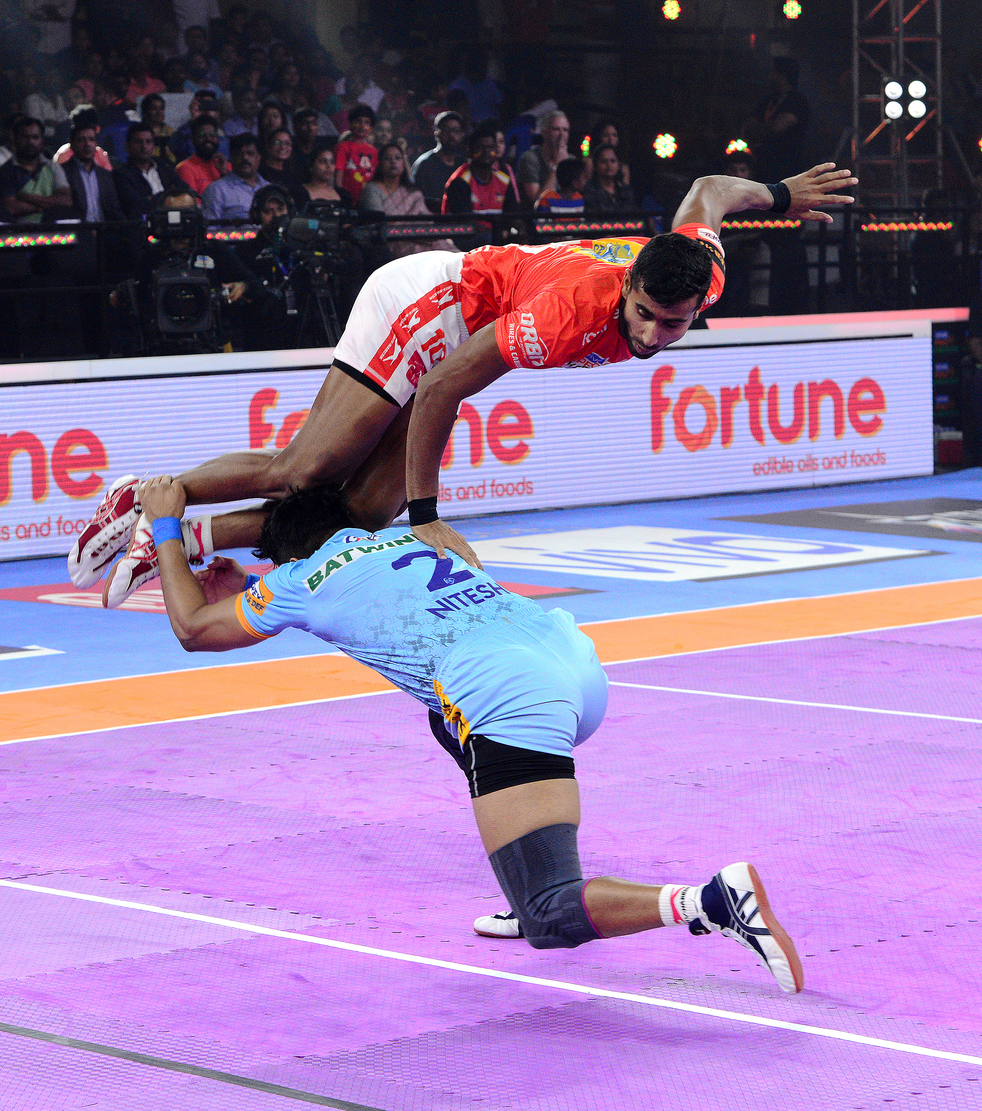 pro-kabaddi-league-gujarat-giants-won-against-up-yodhas