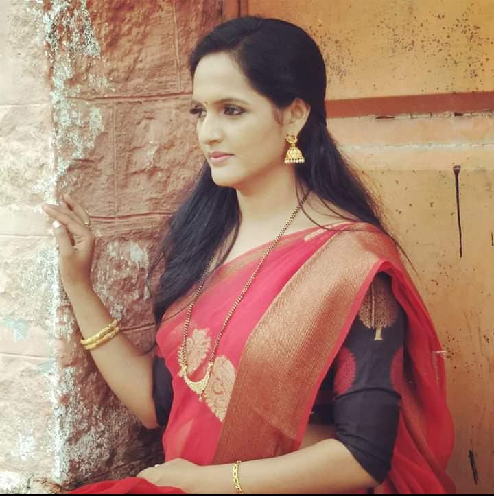 Jyothi rai acting as mother in Kasturi nivasa serial