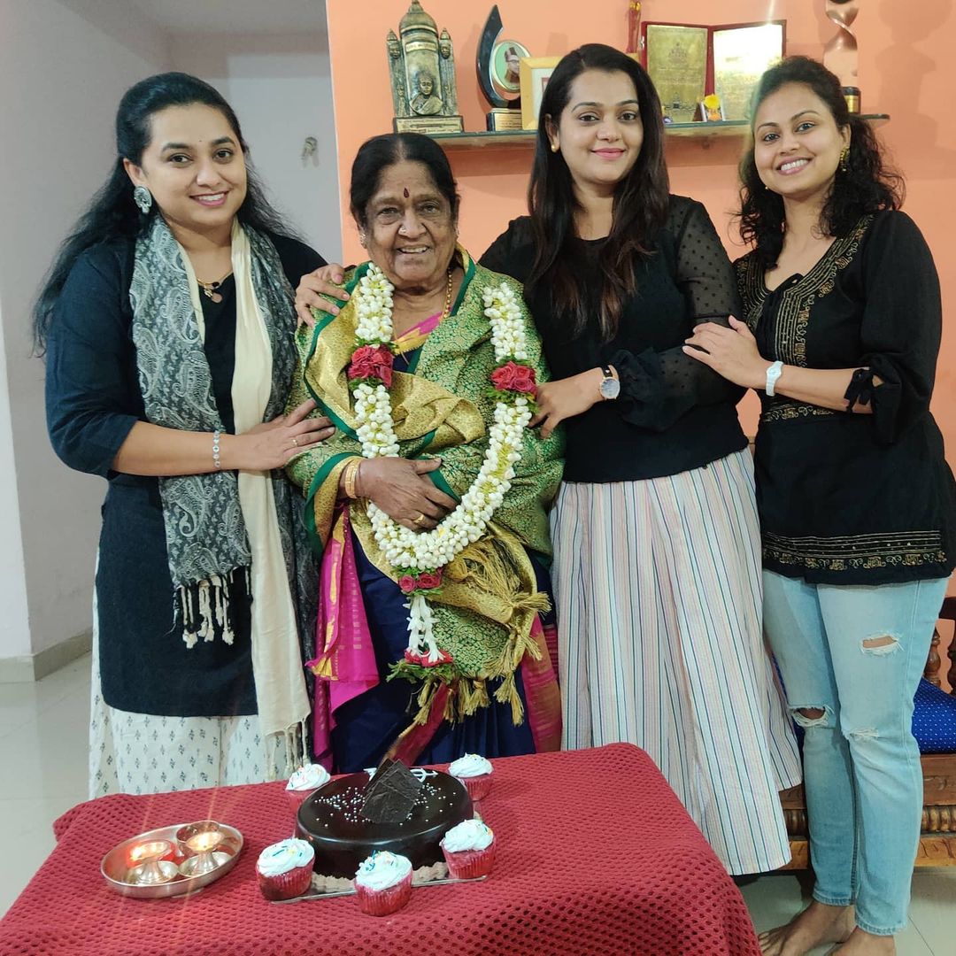 Senior actress MN Lakshmi Devi celebrating birthday with granddaughter