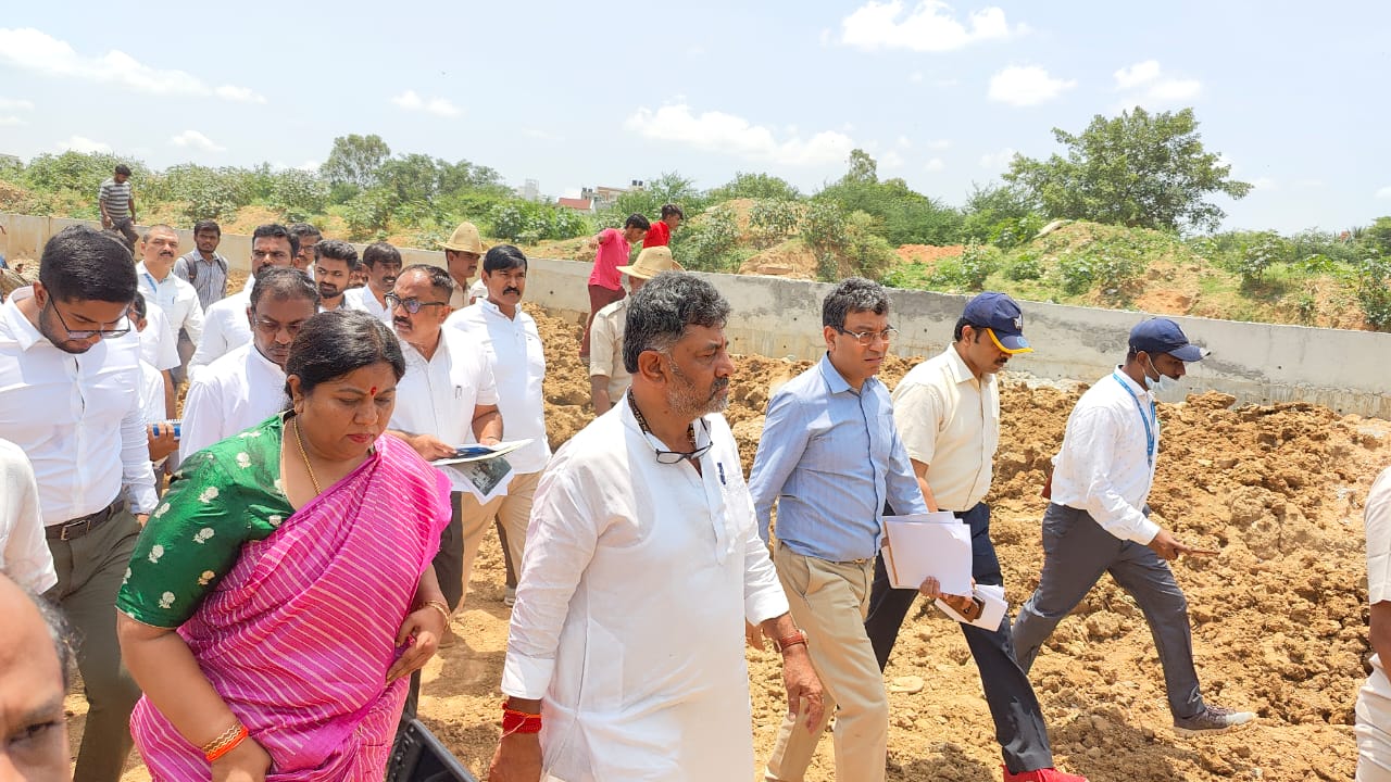 DCM DK Shivakumar warned the private builders after inspecting the works