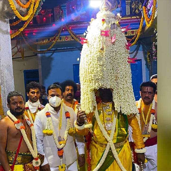 Closing ceremony of Karaga Mahotsav, Closing ceremony of Karaga Mahotsav in Bangalore, Bangalore Dharmraya temple, Bangalore Dharmraya temple news, ಬೆಂಗಳೂರು ಕರಗ ಸರಳ ಆಚರಣೆಗೆ ತೆರೆ, ಬೆಂಗಳೂರು ಕರಗ ಸರಳ ಆಚರಣೆಗೆ ತೆರೆ ಸುದ್ದಿ, ಬೆಂಗಳೂರು ಧರ್ಮರಾಯ ದೇವಾಲಯ, ಬೆಂಗಳೂರು ಧರ್ಮರಾಯ ದೇವಾಲಯ ಸುದ್ದಿ,