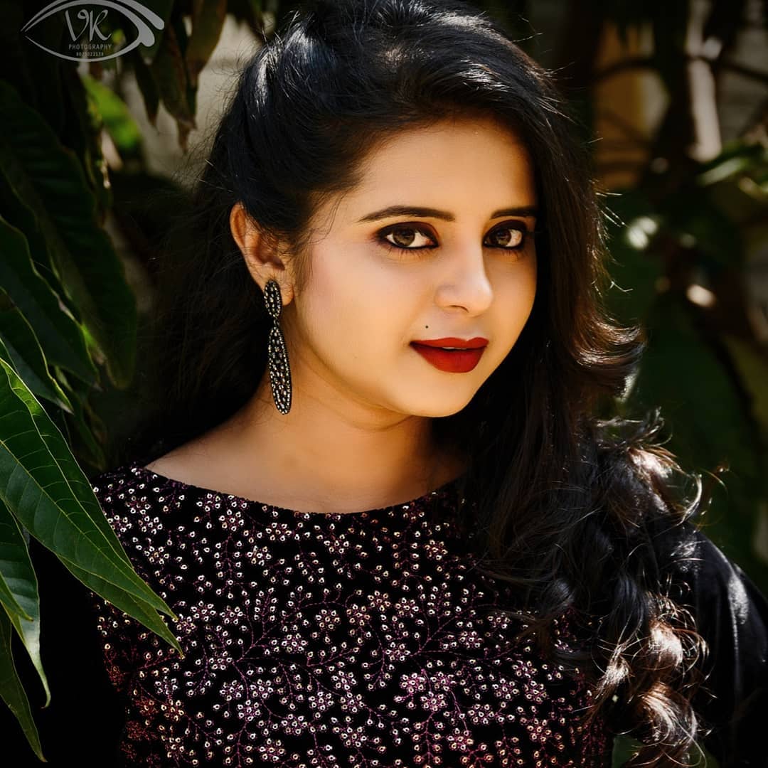 i-ready-to-traditional-look-also-modren-look-kavya-shree-gowda