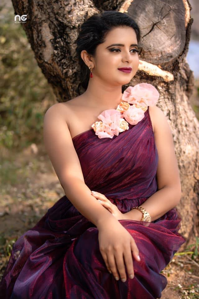 i-ready-to-traditional-look-also-modren-look-kavya-shree-gowda