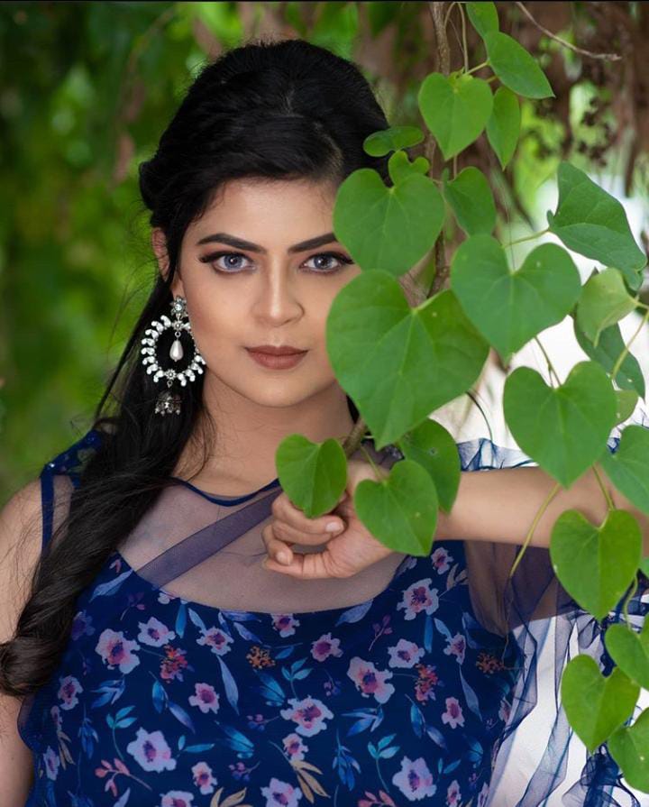 Paru serial fame Manasi joshi