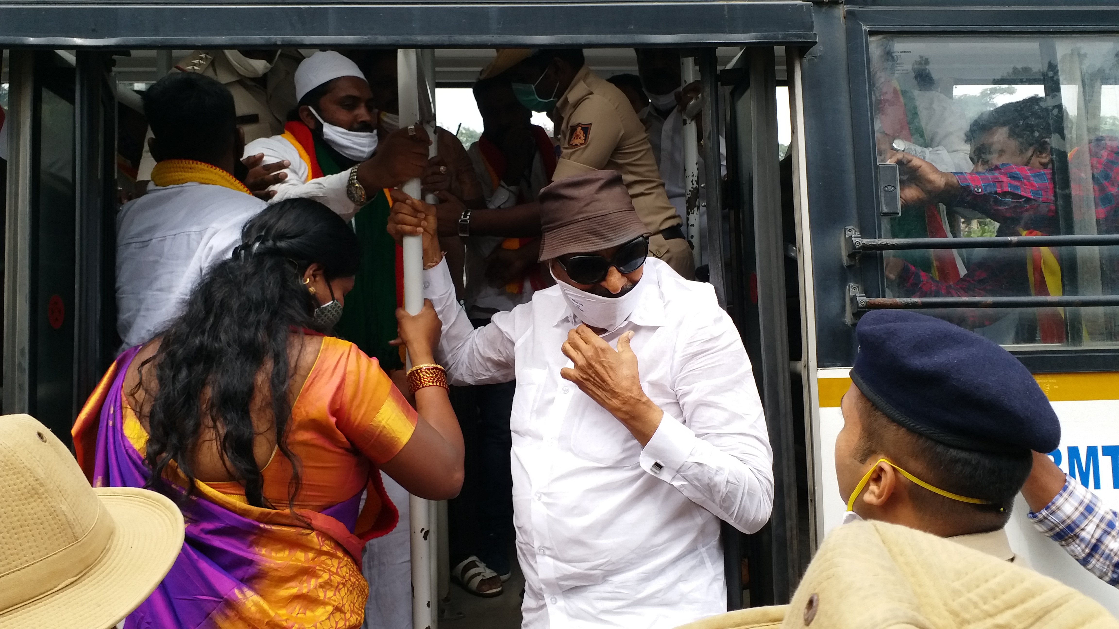 karnataka bandh live updates