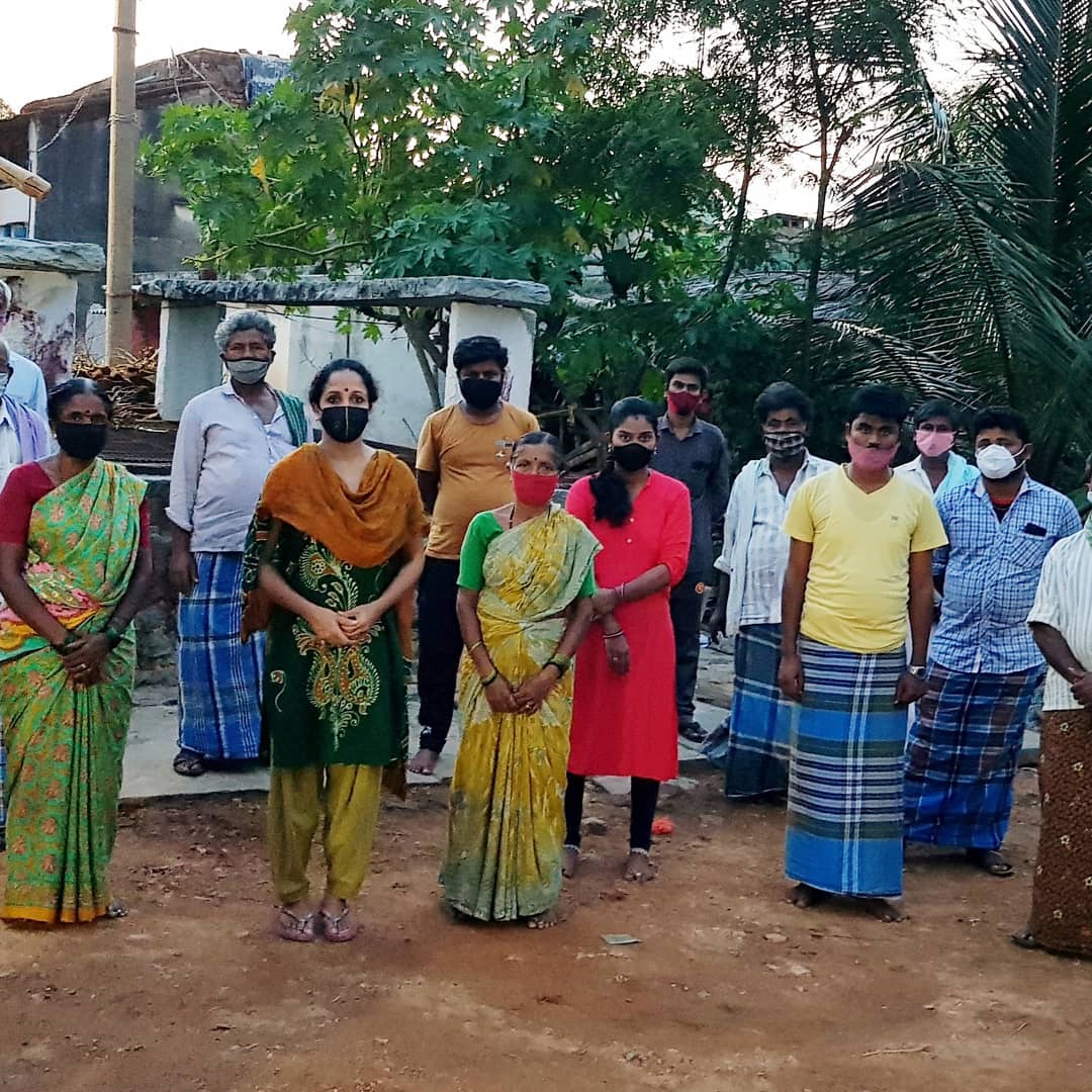 Actress Yamuna Srinidhi distributes groceries to poor families