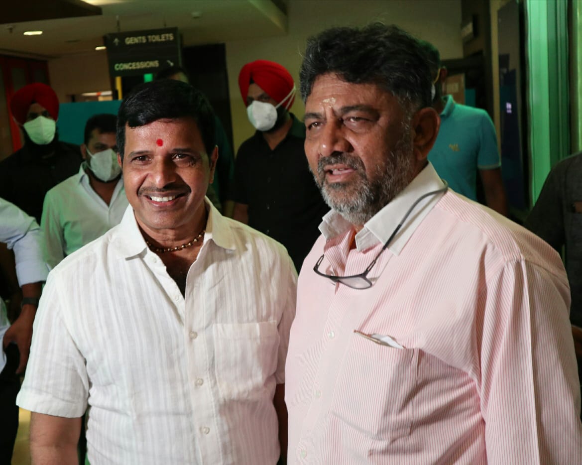 S. Narayan and DK Sivakumar