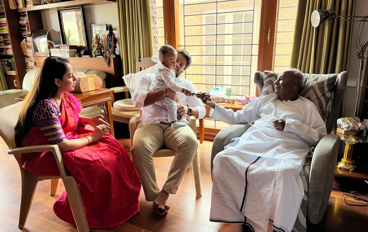 HD Deve Gowda participated in his grandson Avyan birthday