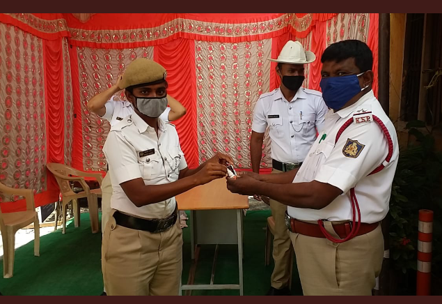 AYUSH medison Distributed to Police Staff