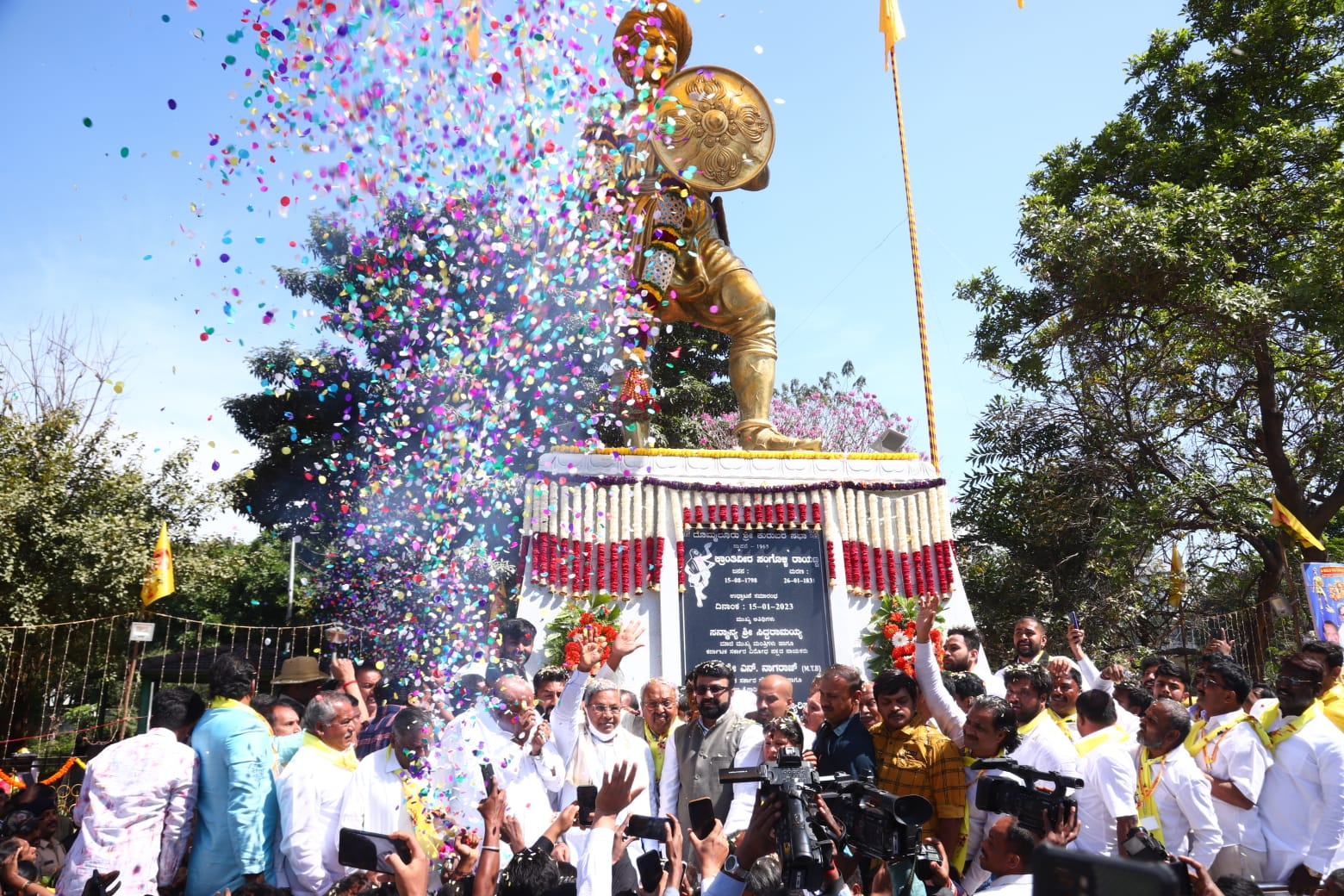 Sangolli Rayanna statue unveiled