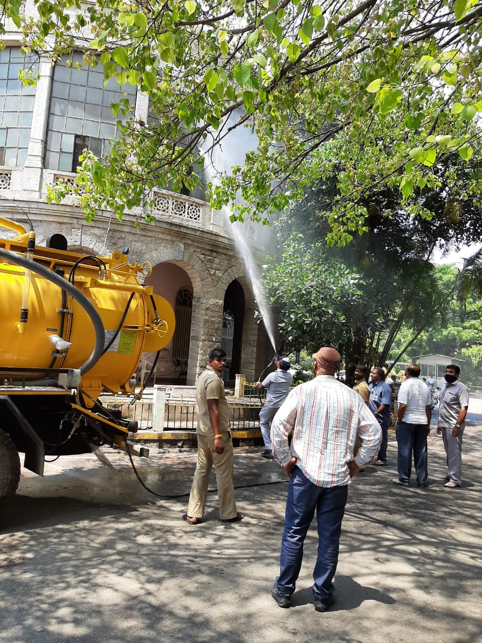 BBMP starts sprinkling medicine in Bangaluru