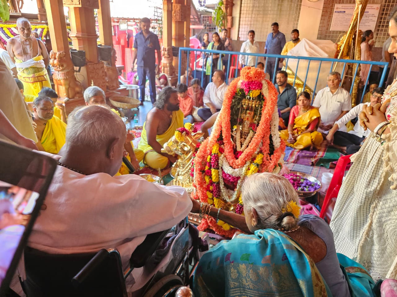 ಹೆಚ್​ಡಿ ದೇವೇಗೌಡರ ಕುಂಟುಂಬದಿಂದ ವಿಶೇಷ ಪೂಜೆ