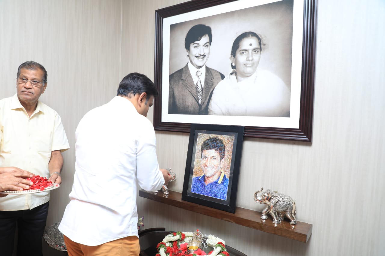 K. Sudhakar pays homage to Puneet Raj Kumar's portrait