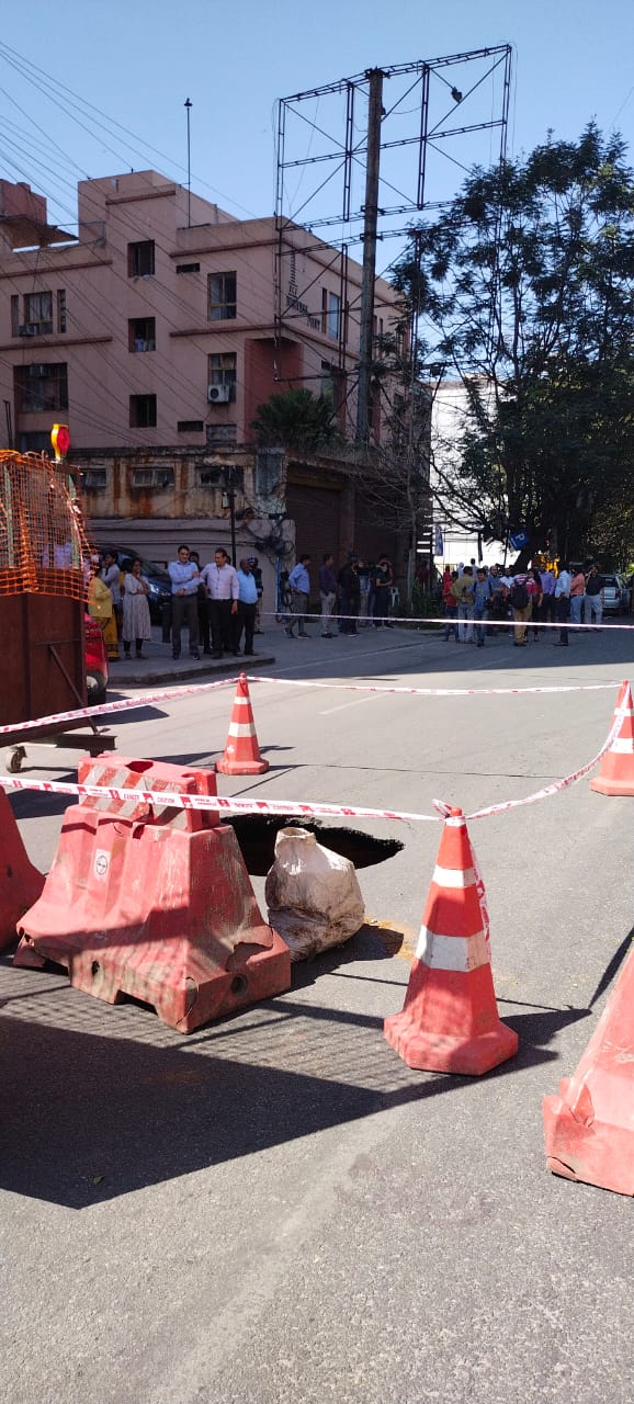 Biker injured after massive sinkhole in bengaluru