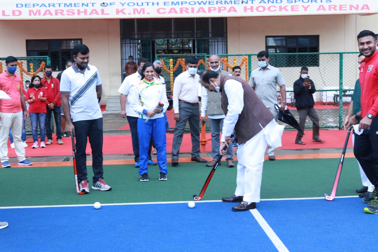 minister narayana gowda flag off to National Sports Day