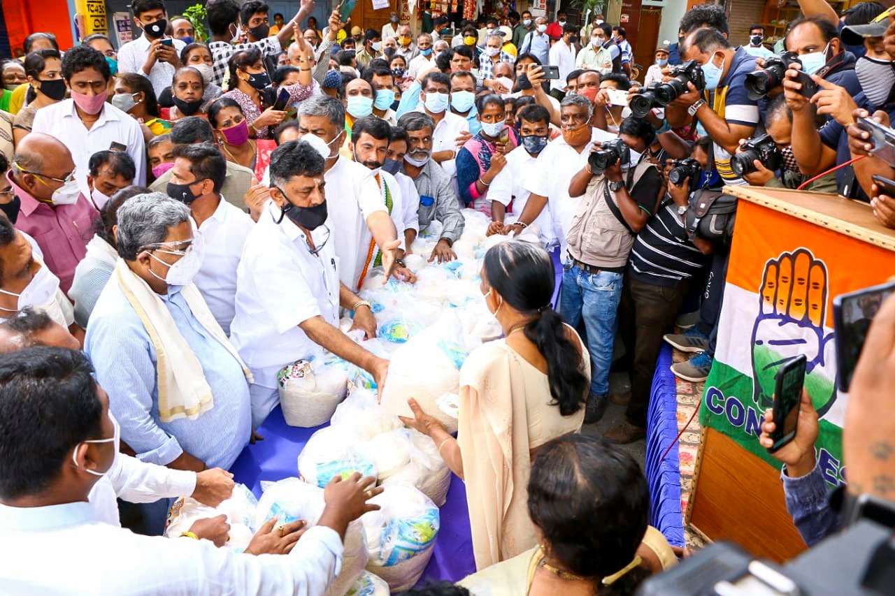 distributing food kit