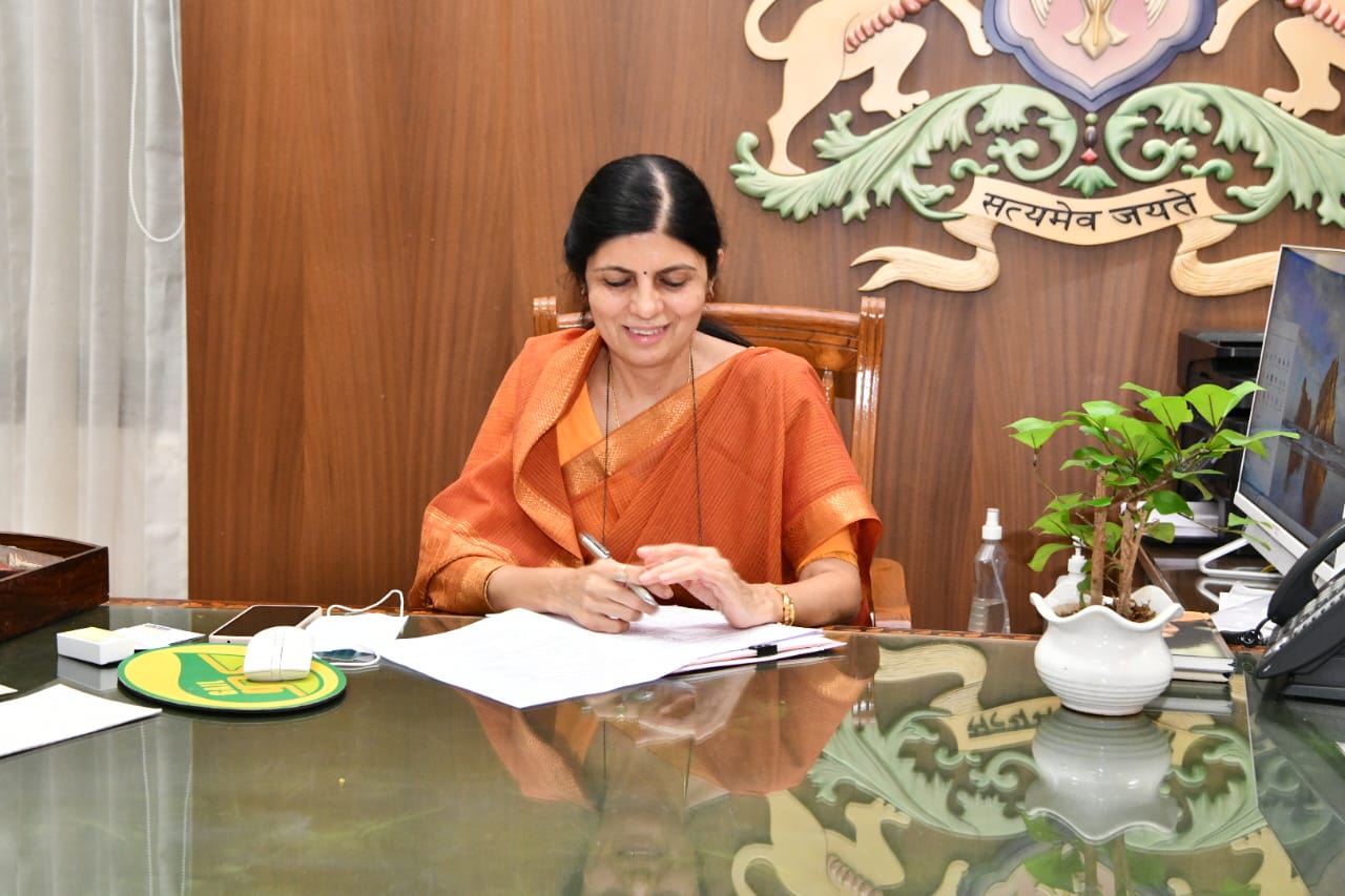 Vandita Sharma's Takes Charge As 39th Secretary Of Karnataka