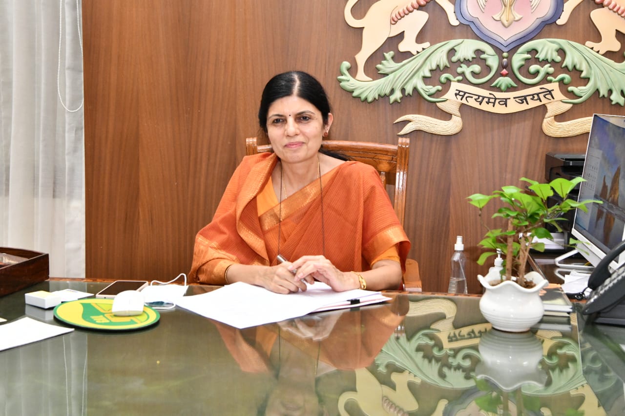 Vandita Sharma's Takes Charge As 39th Secretary Of Karnataka