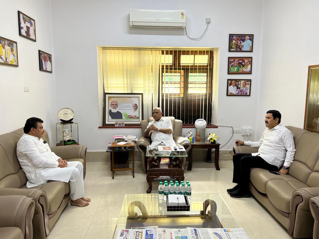 swamiji's and political leaders condolences BSY