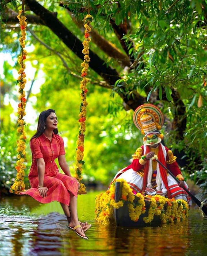 Kannada actresses celebrating Onam festival