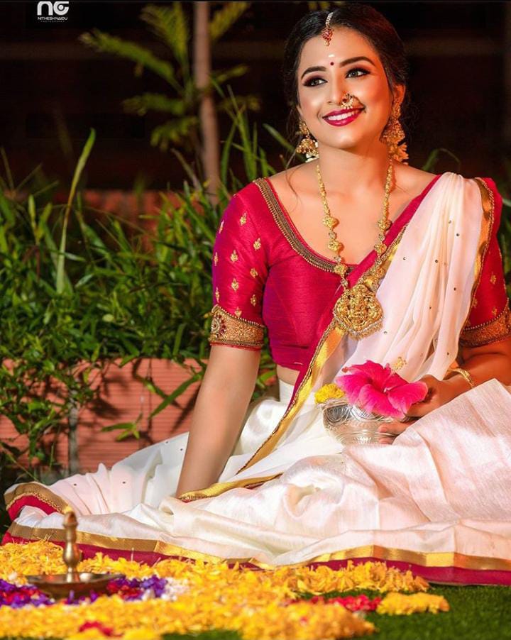 Kannada actresses celebrating Onam festival