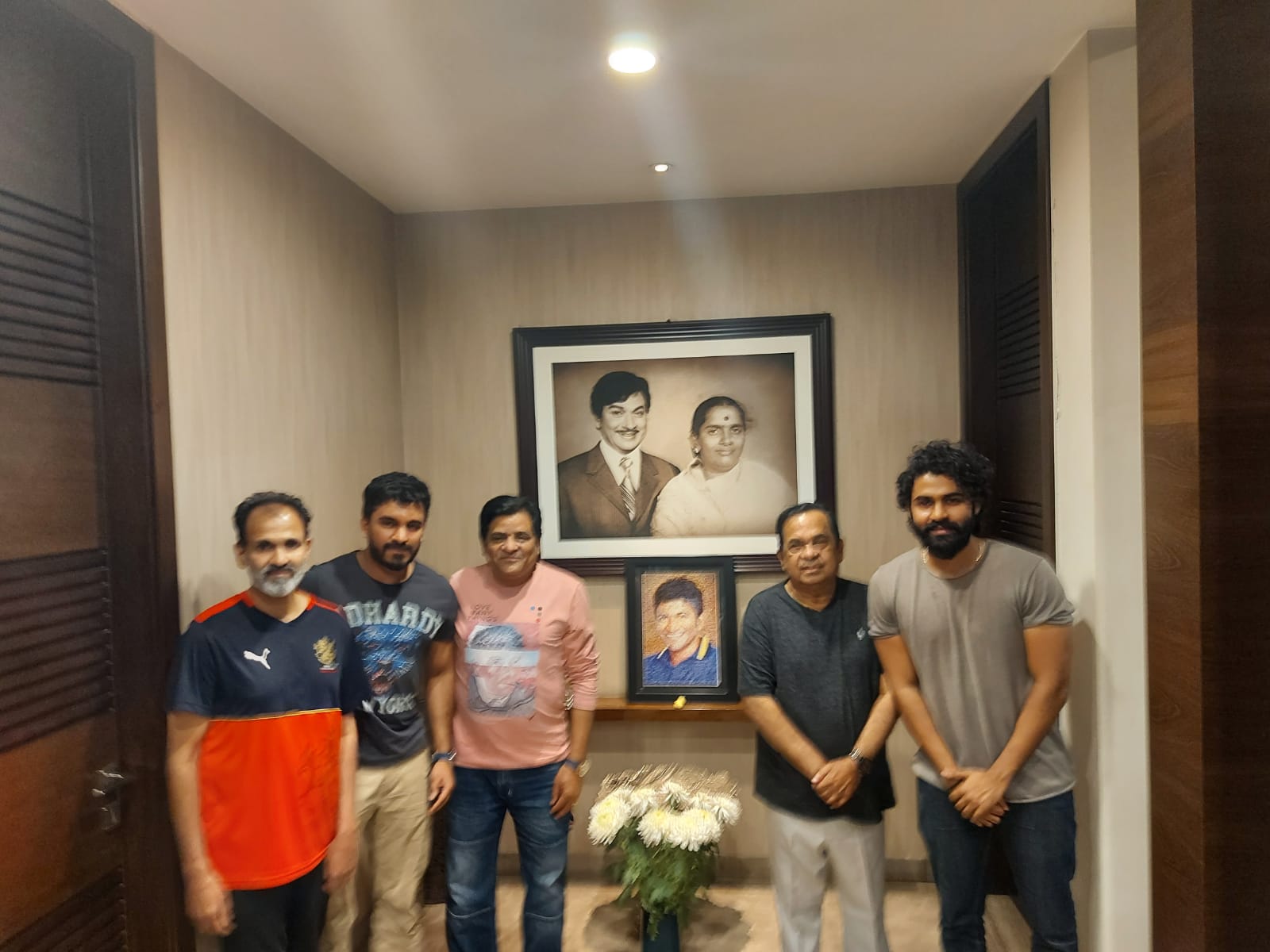 Actors  Bramhanandam Ali visits Puneeth Rajkumar's family