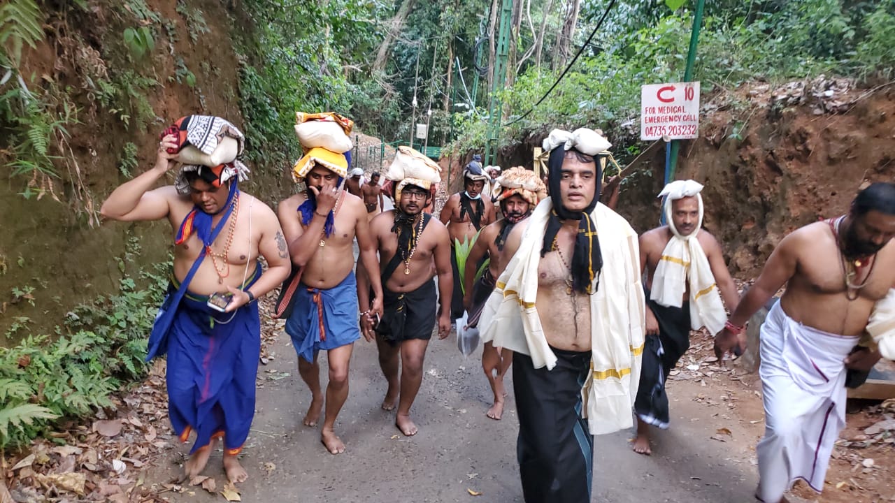 ಇರುಮುಡಿ ಹೊತ್ತು  ಅಶ್ವಥ ನಾರಾಯಣ ಪಾದಯಾತ್ರೆ