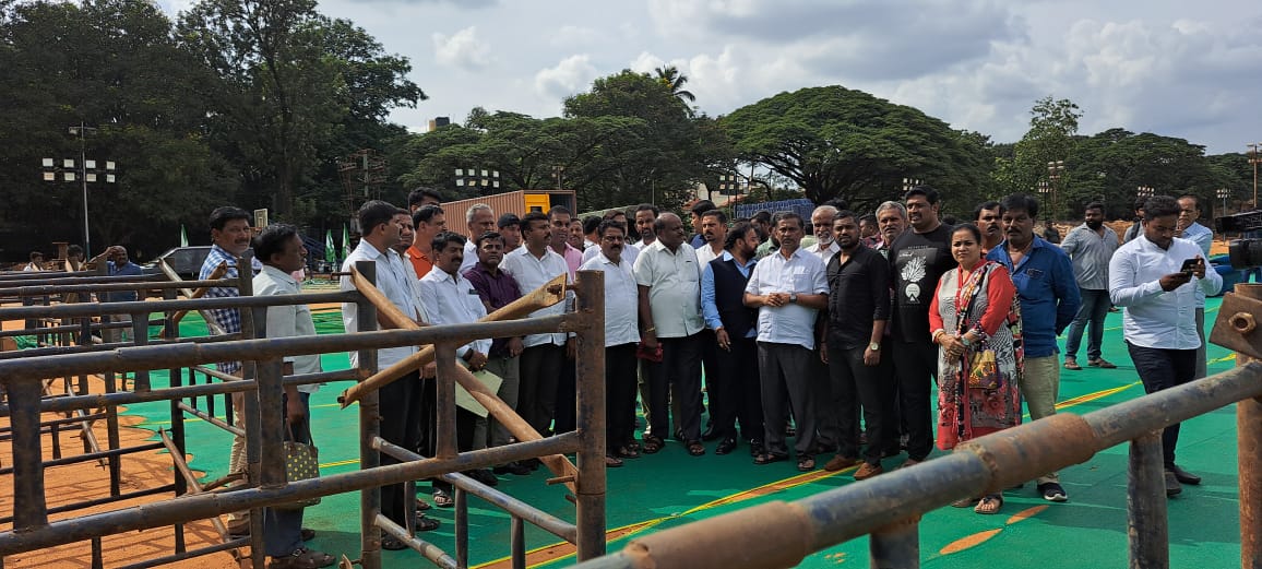 Kumaraswamy inspected the convention venue