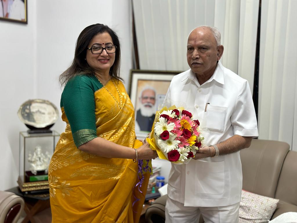 sumalatha meets Yediyurappa