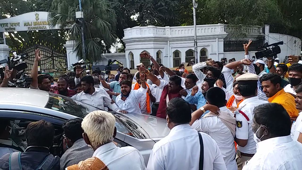 minister mtb nagaraj fans celebration near rajbhavan