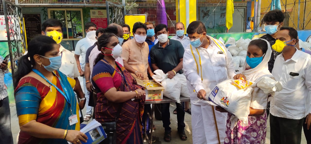 Gopalya Inaugurate disinfectant tunnel at the Yashwantpur APMC Yard