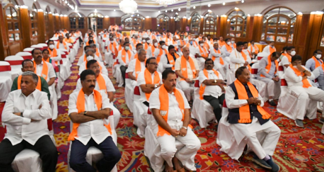 bjp legislative party meeting headed by cm bommai