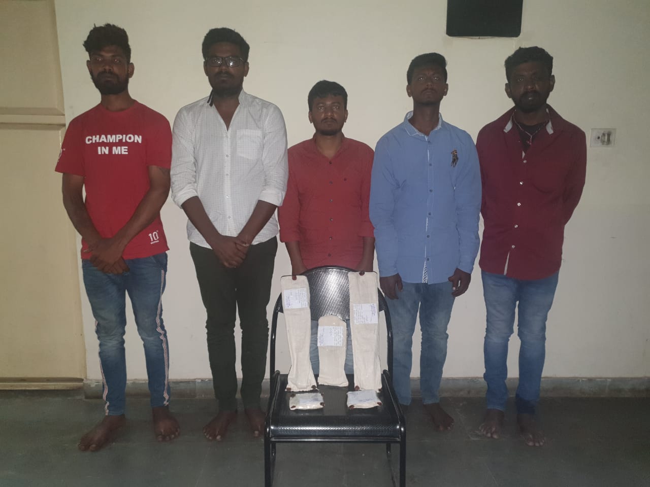 ಸಿಸಿಬಿ ಪೊಲೀಸರಿಂದ ಐವರು ದರೋಡೆಕೋರರ ಬಂಧನ, Five Roberers arrested by CCb police