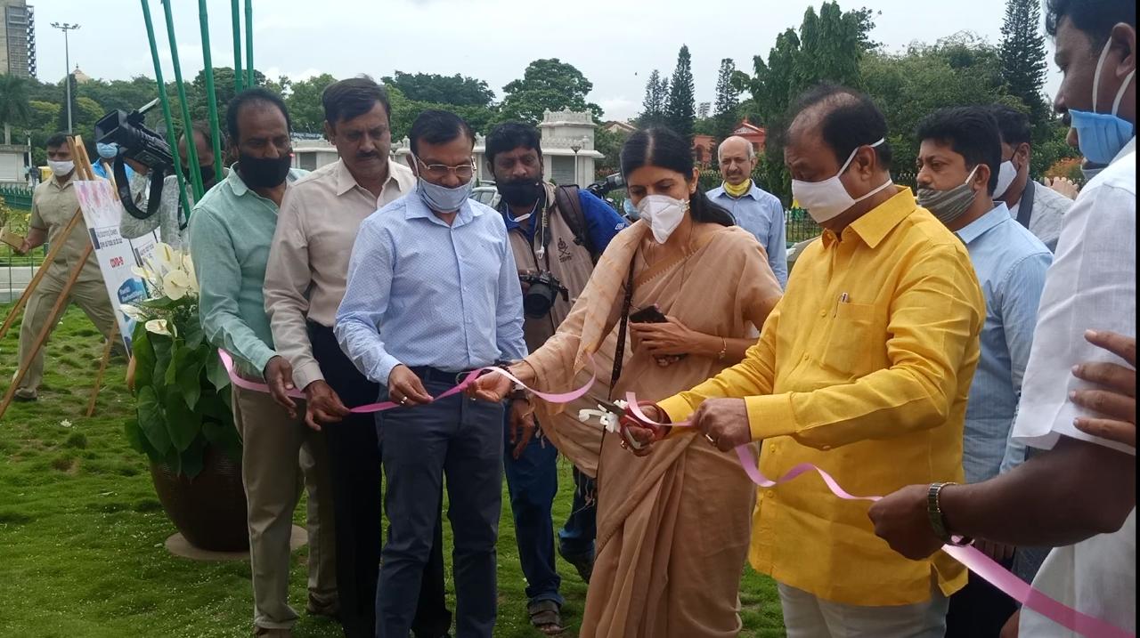 Flower show at Vidhana Soudha for honor of warriors