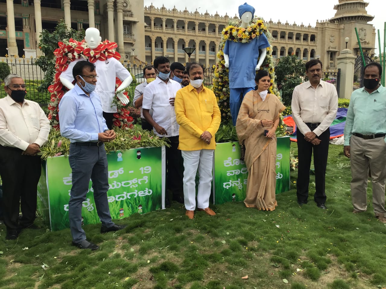 Flower show at Vidhana Soudha for honor of warriors