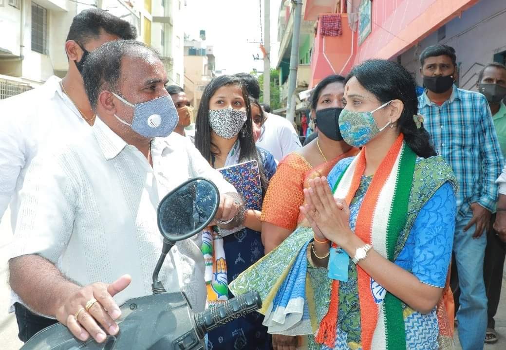 DK shivakumar campaign for congress candidate kusuma