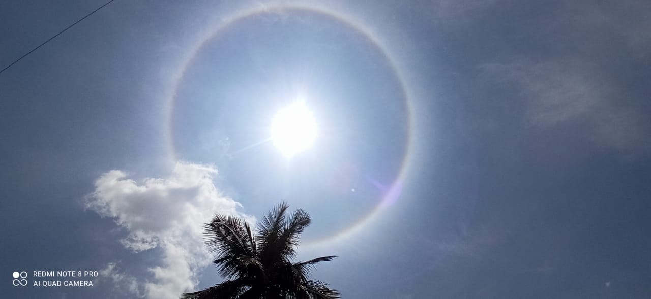 ring that surrounds the sun, ring that surrounds the sun in Chikkaballapura, Chikkaballapura Ugadi celebration, Chikkaballapura Ugadi celebration news,  ಸೂರ್ಯನ ಸುತ್ತ ಮೂಡಿದ ಉಂಗುರ, ಚಿಕ್ಕಬಳ್ಳಾಪುರದಲ್ಲಿ ಸೂರ್ಯನ ಸುತ್ತ ಮೂಡಿದ ಉಂಗುರ, ಚಿಕ್ಕಬಳ್ಳಾಪುರ ಯುಗಾದಿ ಆಚರಣೆ, ಚಿಕ್ಕಬಳ್ಳಾಪುರ ಯುಗಾದಿ ಆಚರಣೆ ಸುದ್ದಿ,